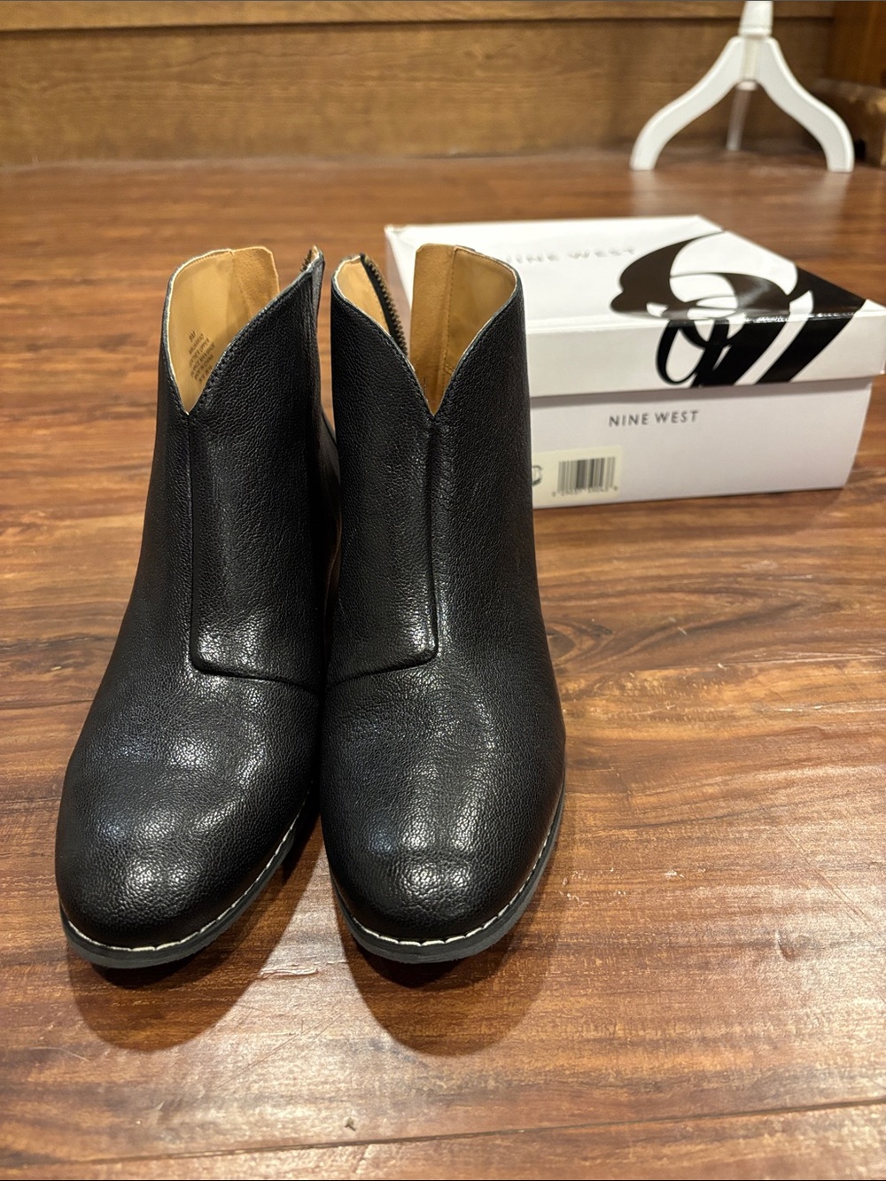 Nine West Black Textured Leather V-Cut Ankle Booties